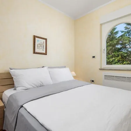 Perla With Balcony Apartment