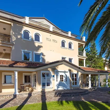 Perla With Balcony Apartment