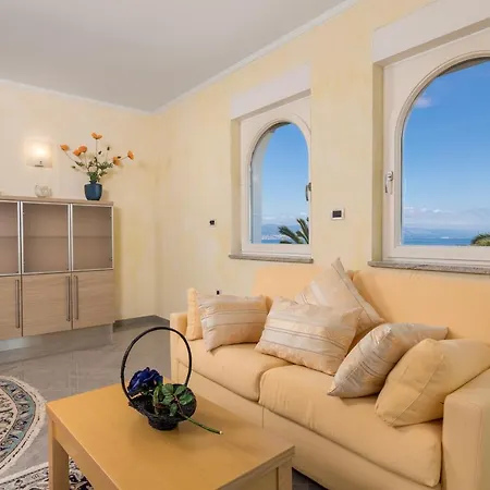 Perla With Balcony Apartamento Ičići