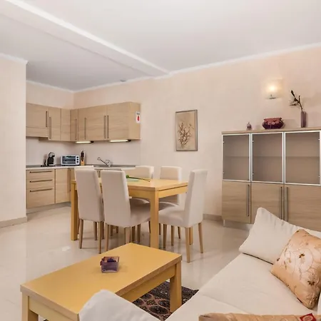 Apartamento Perla With Balcony *