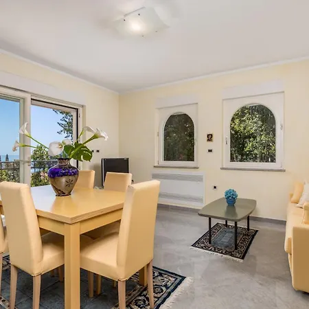 Apartamento Perla With Balcony
