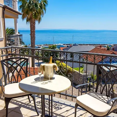 Perla With Balcony Apartamento *