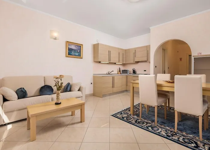 Apartament Perla With Balcony *