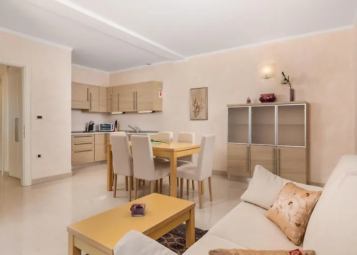 Apartament Perla With Balcony *