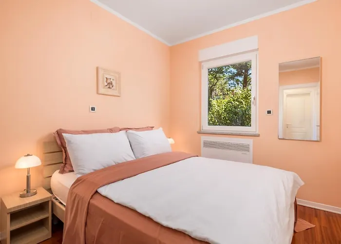 Perla With Balcony Apartament *