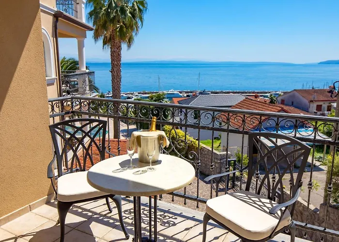 Perla With Balcony Apartament *
