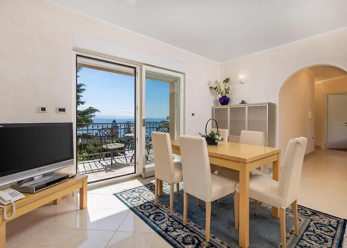 Apartament Perla With Balcony Ičići