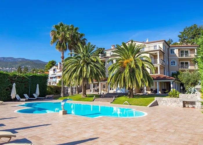 Perla With Balcony Apartament *